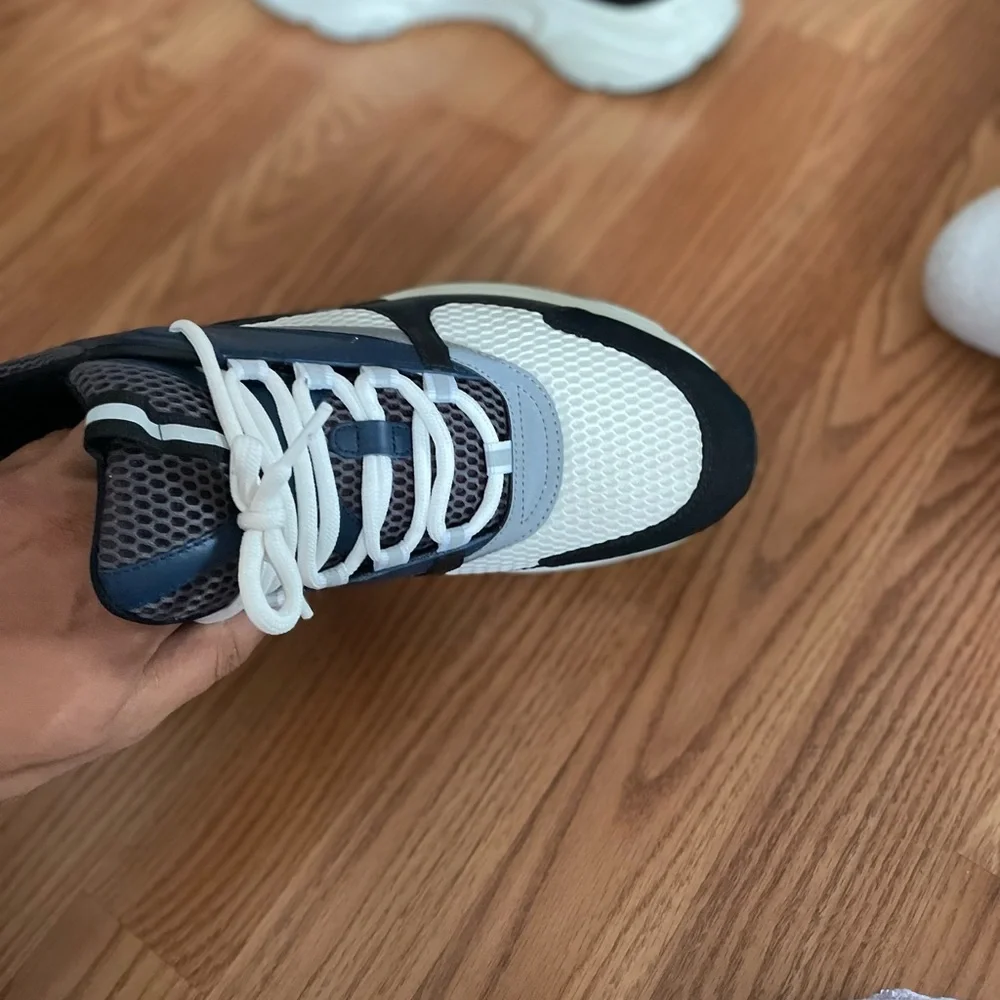 Shoes used - Picture 4 of 5